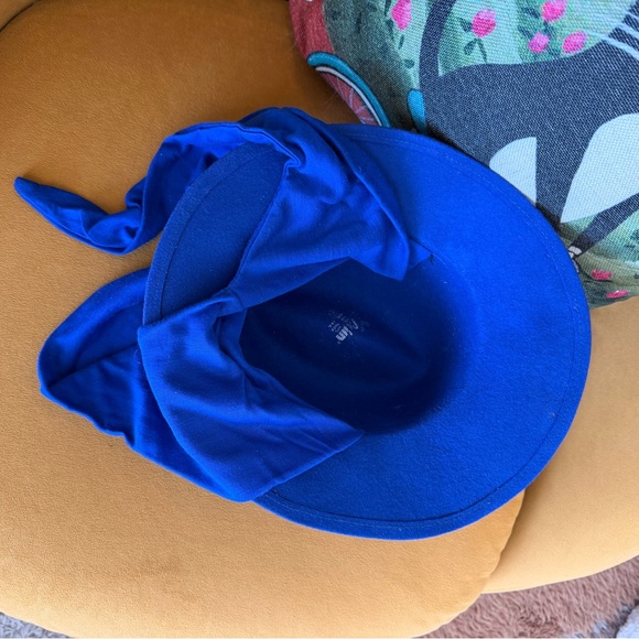 Vintage Blue Wool Fedora Hat with Scarf - Picture 9 of 9